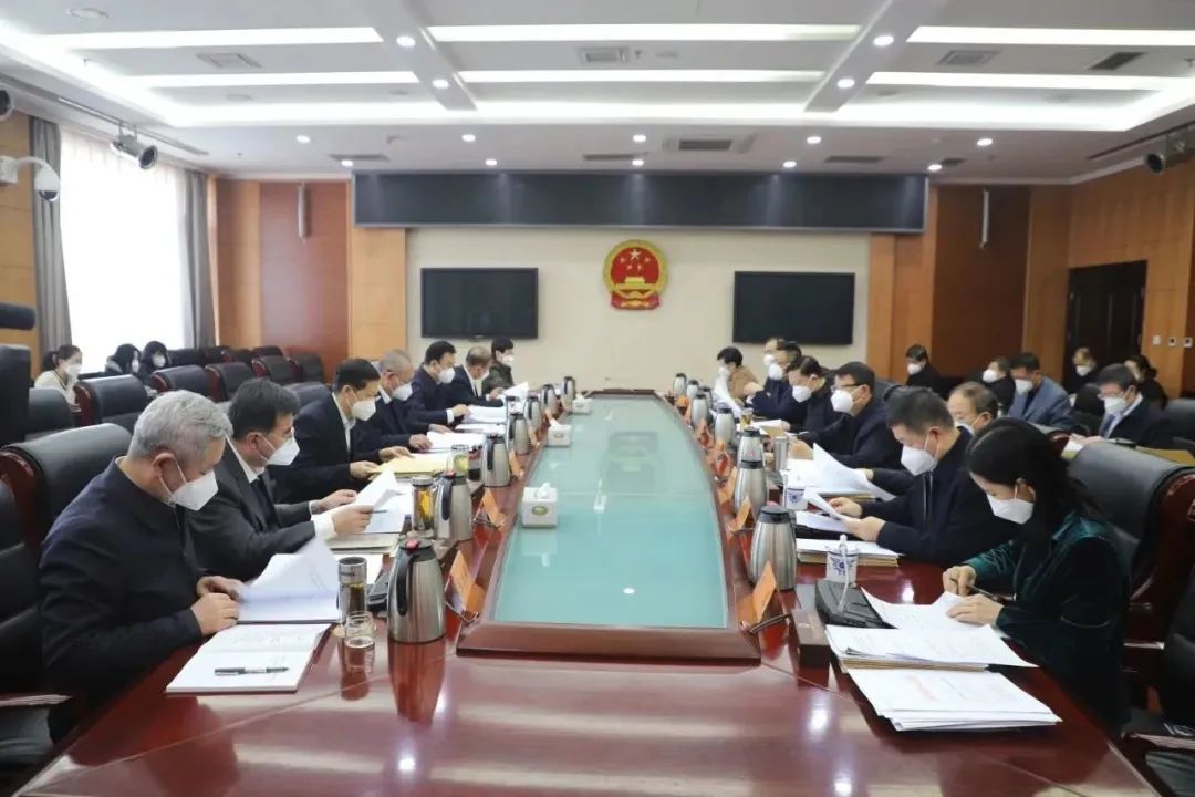 1月9日，省十三届人大常委会第一百一十七次会议召开
